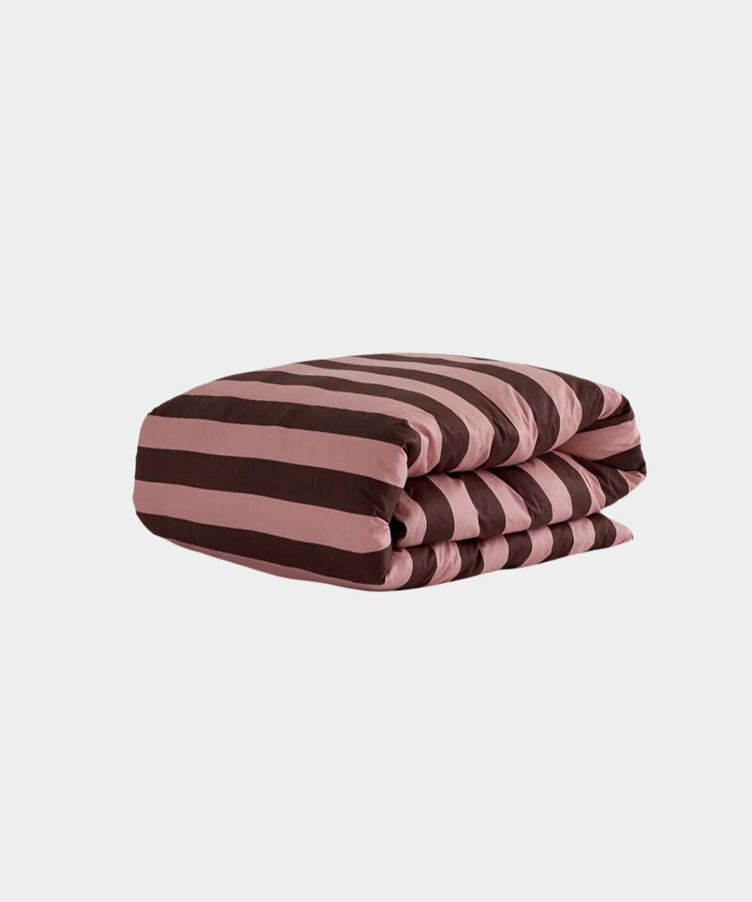 Folded Rocky Road Stripes quilt cover and pillowcase set made of 100% organic cotton with breathable sateen weave.