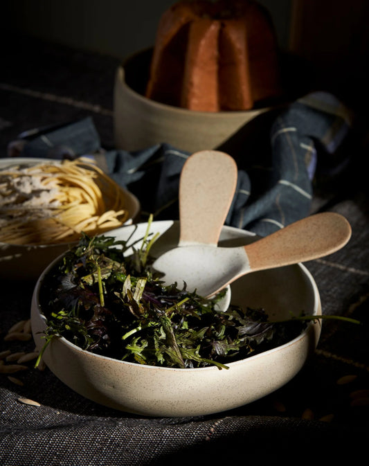 picture of the large salad bowl on a table