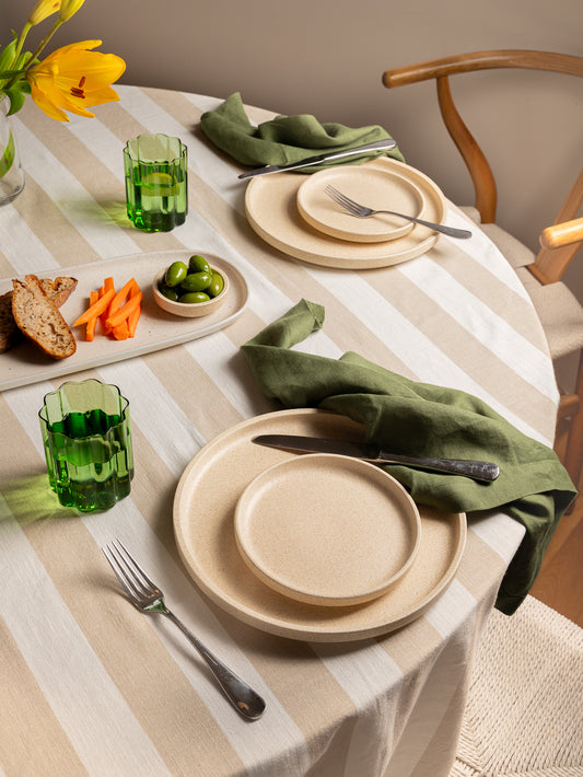 Complete Platform Dinnerware Set